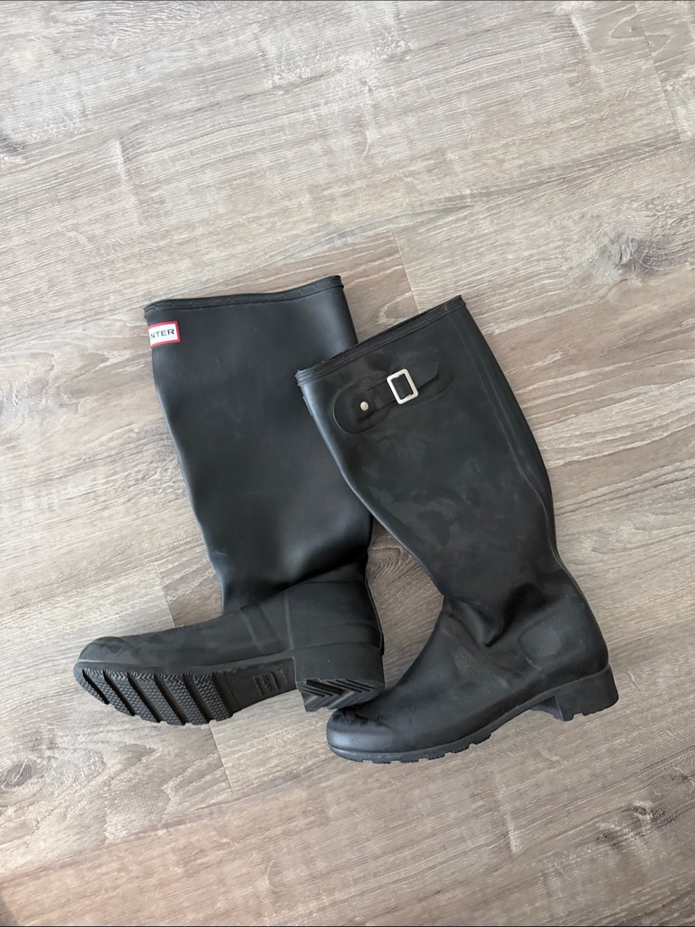 Hunter Black Men’s Mid-Calf Rain Boots with Buckle